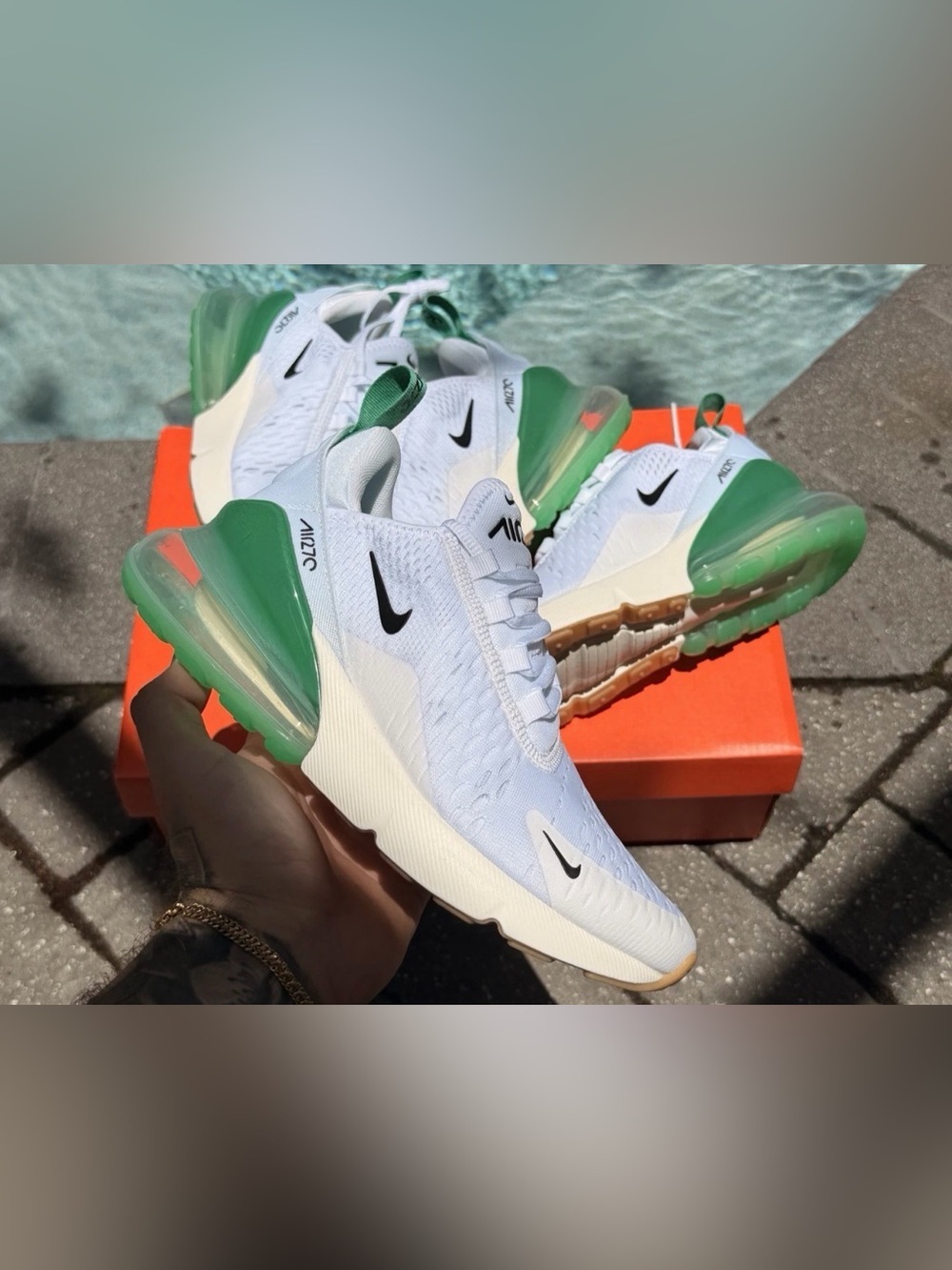 NIKE AIR MAX 270 WOMEN’S SIZE 6 SUMMIT WHITE STADIUM GREEN AH6789-125